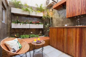 HEART OF SOHO 2 Bedrooms with PATIO